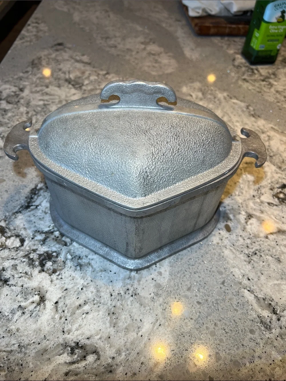 Vtg Guardian Service Cookware Triangle Heart Pot Casserole Pan w Metal Lid